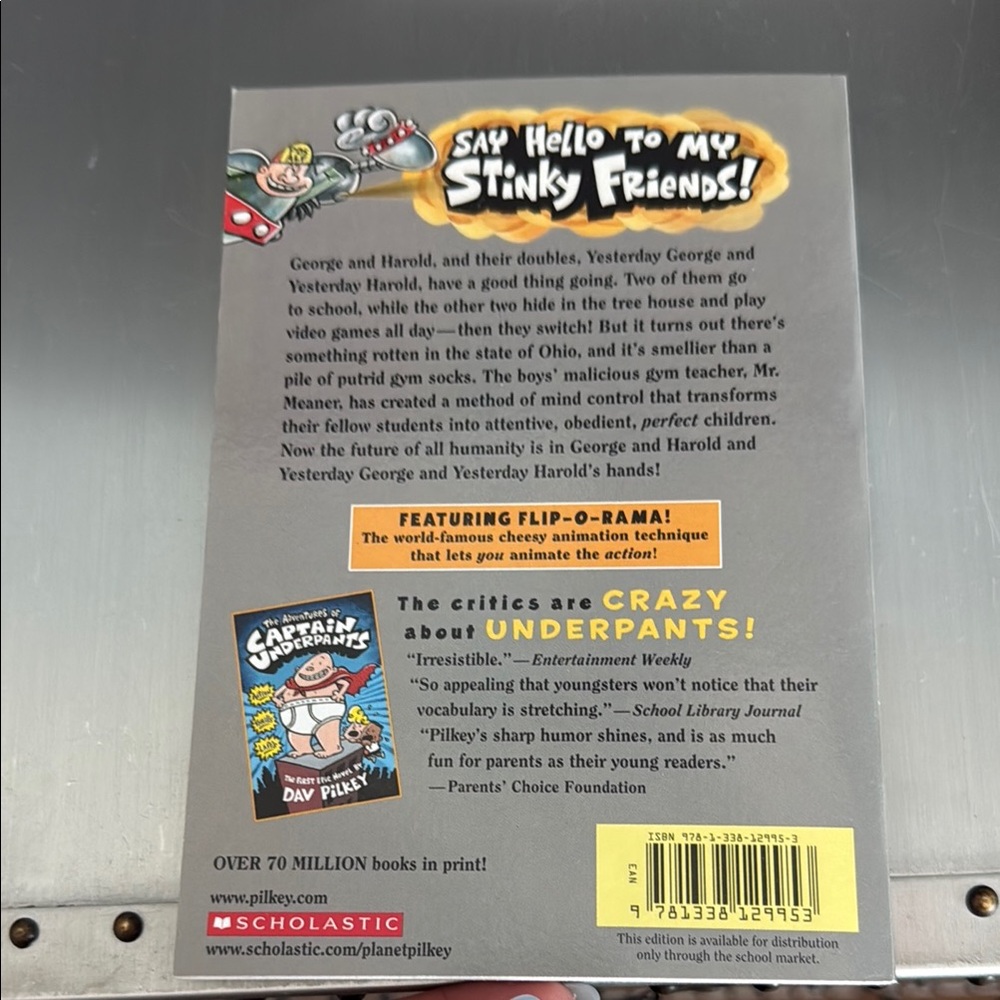 Scholastic captain underpants set book of four - Picture 4 of 10
